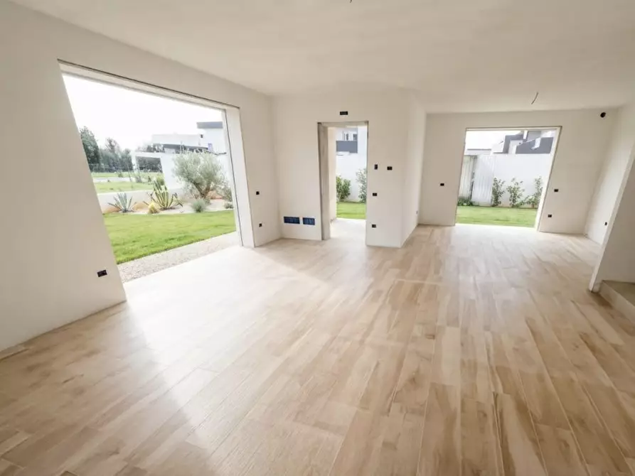 Immagine 1 di Casa bifamiliare in vendita  in Via Risorgimento a Albignasego