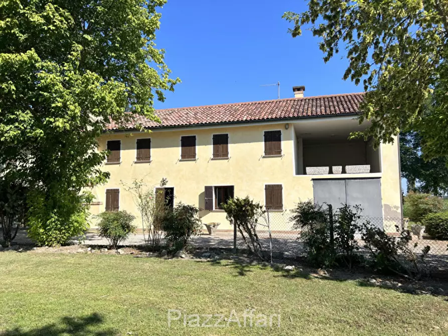 Immagine 1 di Casa indipendente in vendita  in Via Roma a Candiana