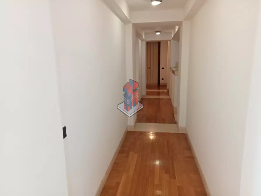 Immagine 14 di Appartamento in affitto  in VOMERO - FUNICOLARE CHIAIA a Napoli