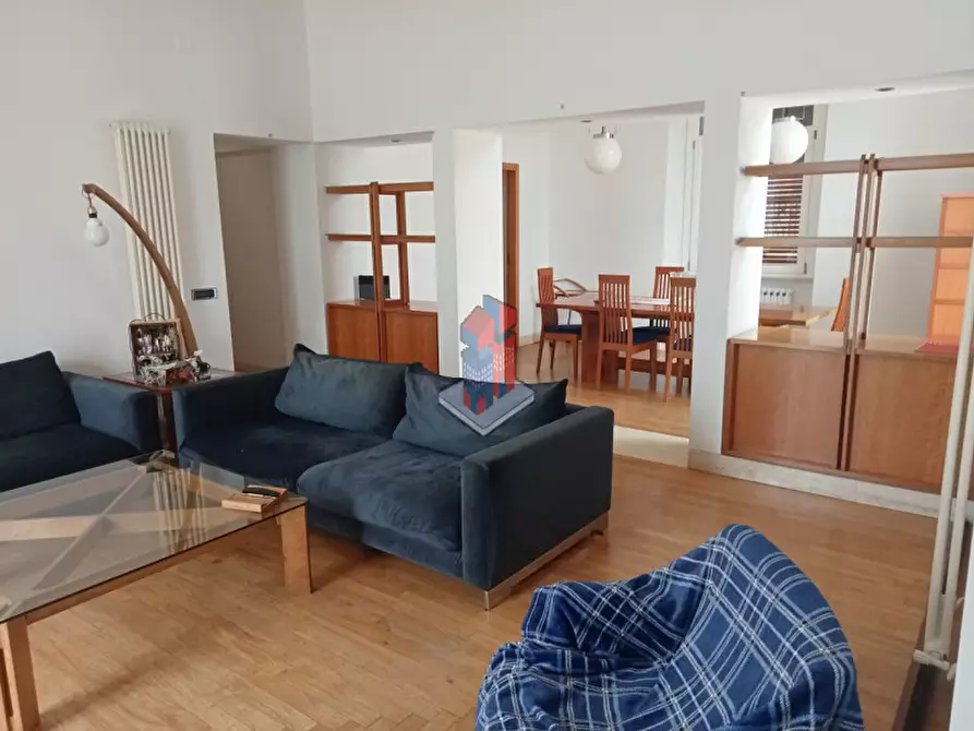 Immagine 15 di Appartamento in affitto  in VOMERO - FUNICOLARE CHIAIA a Napoli