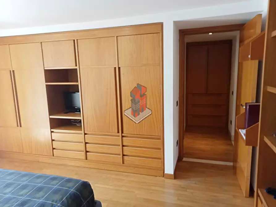 Immagine 31 di Appartamento in affitto  in VOMERO - FUNICOLARE CHIAIA a Napoli