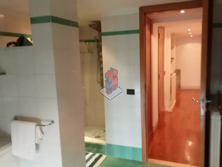 Immagine 39 di Appartamento in affitto  in VOMERO - FUNICOLARE CHIAIA a Napoli