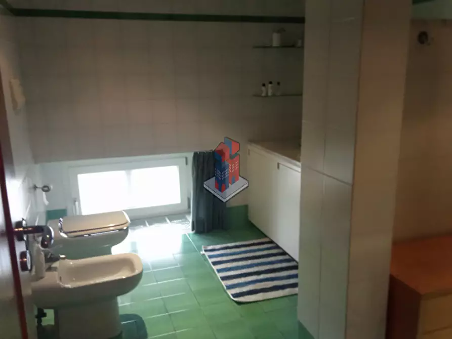 Immagine 41 di Appartamento in affitto  in VOMERO - FUNICOLARE CHIAIA a Napoli