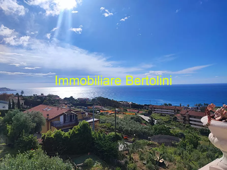 Immagine 2 di Casa bifamiliare in vendita  in VIA PADRE SEMERIA a San Remo