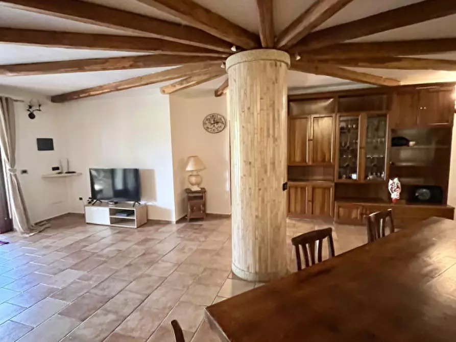 Immagine 11 di Casa bifamiliare in vendita  a Olbia