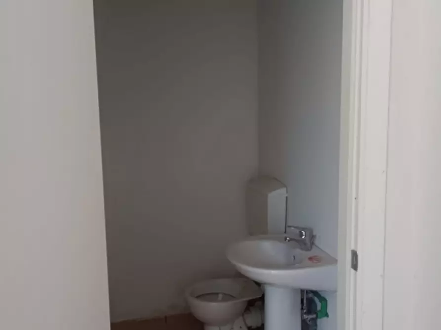 Immagine 5 di Negozio in affitto  in via roma a Sora