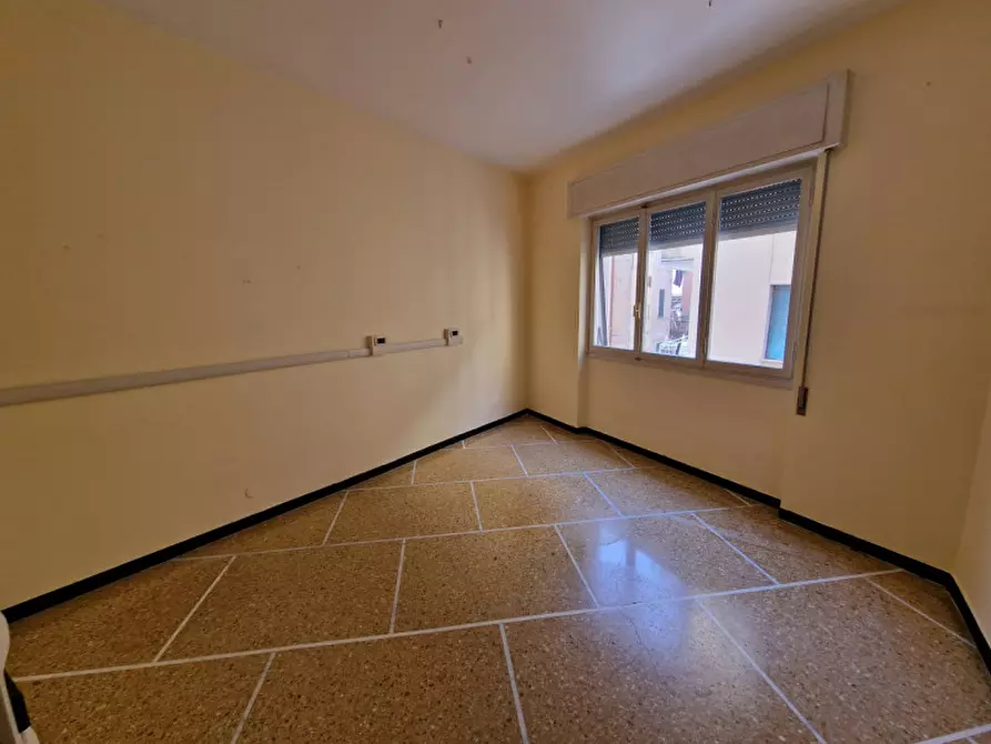 Immagine 2 di Ufficio in affitto  in via venezia a Rapallo