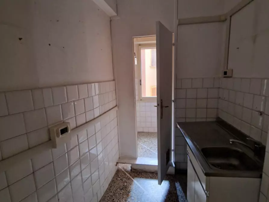 Immagine 4 di Ufficio in affitto  in via venezia a Rapallo