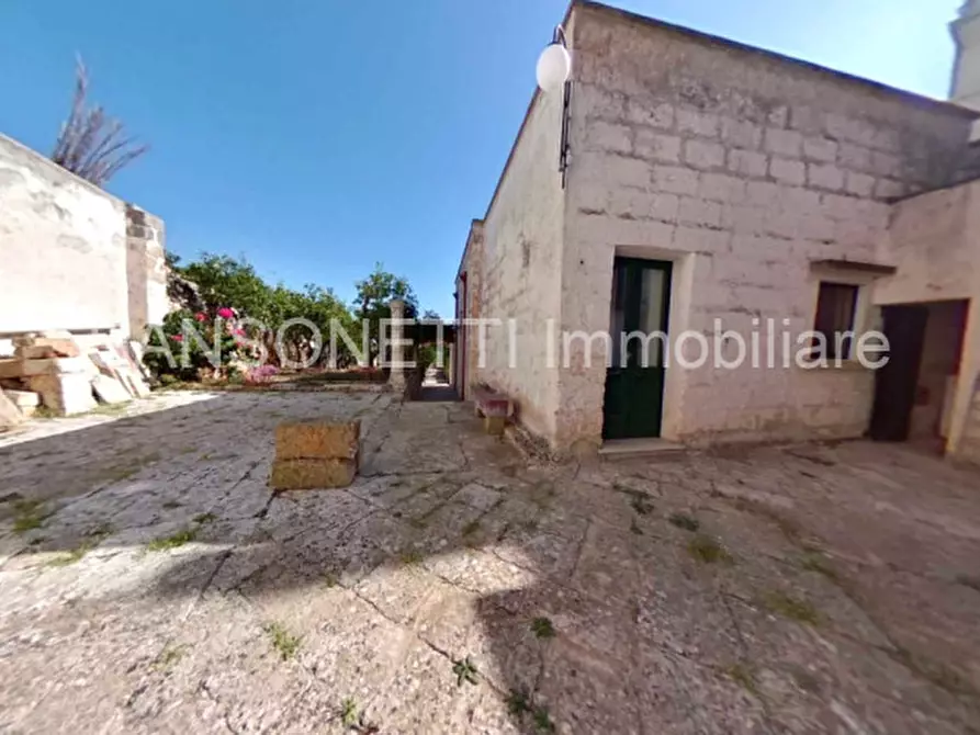 Immagine 7 di Palazzo in vendita  a Specchia