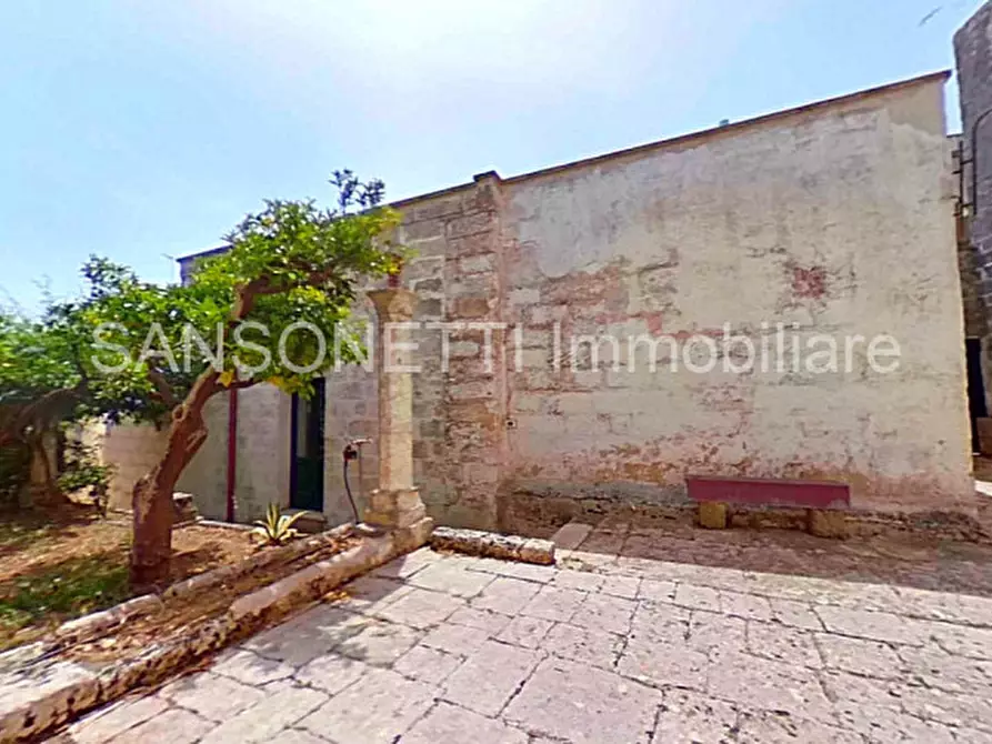 Immagine 10 di Palazzo in vendita  a Specchia