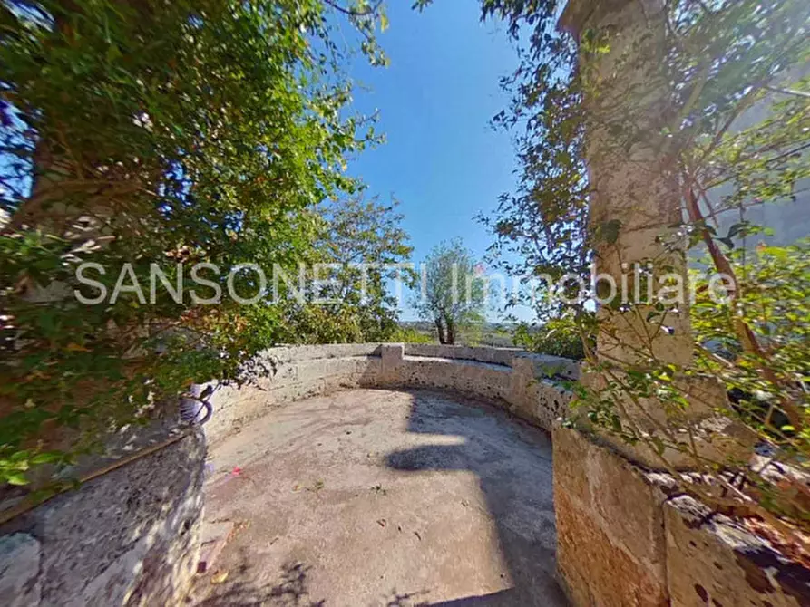 Immagine 17 di Palazzo in vendita  a Specchia