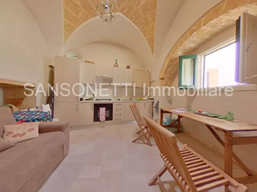 Immagine 20 di Palazzo in vendita  a Specchia