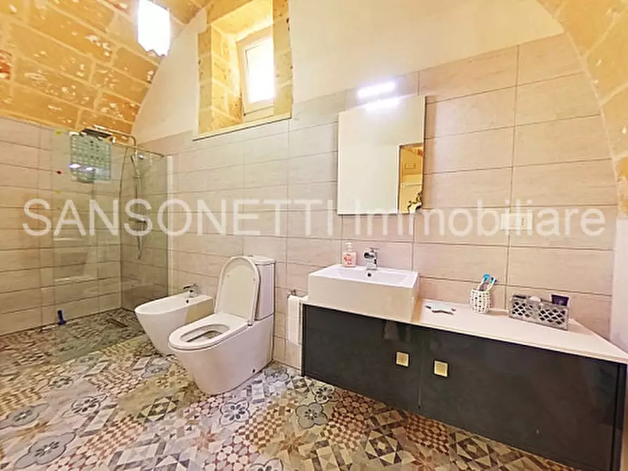 Immagine 24 di Palazzo in vendita  a Specchia