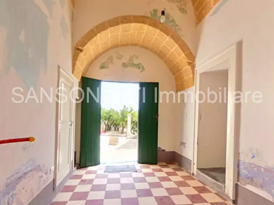 Immagine 28 di Palazzo in vendita  a Specchia