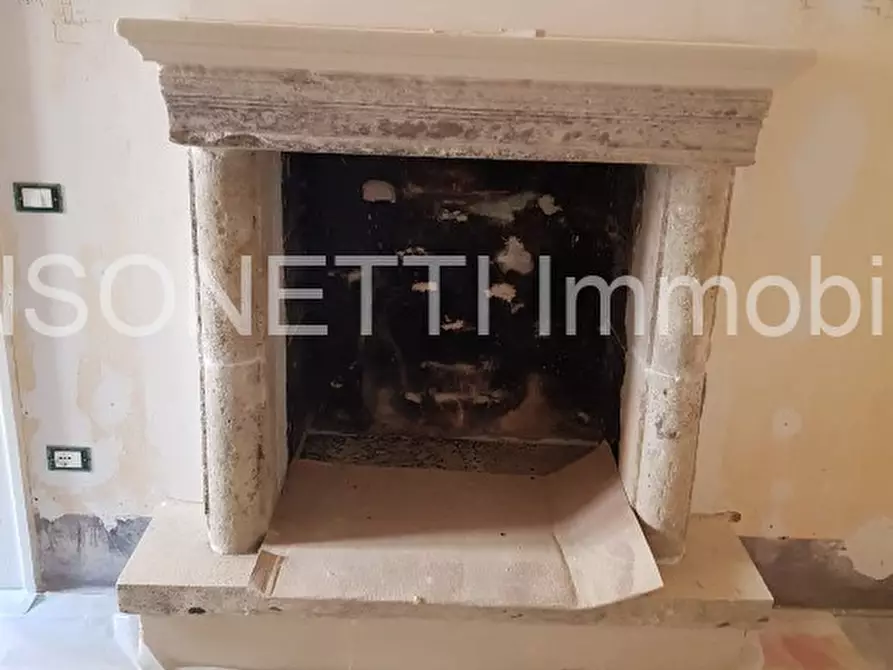 Immagine 43 di Palazzo in vendita  a Specchia