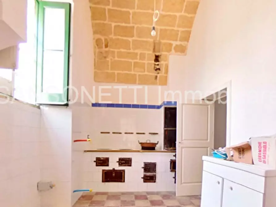 Immagine 57 di Palazzo in vendita  a Specchia