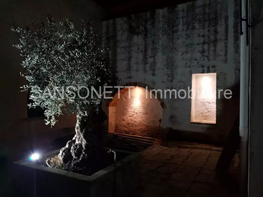 Immagine 58 di Palazzo in vendita  a Specchia