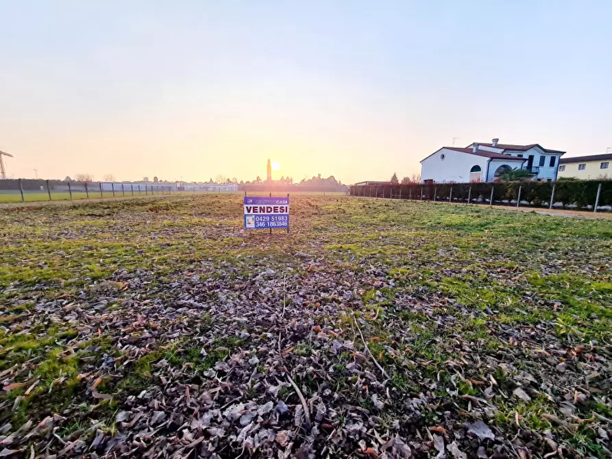Immagine 3 di Terreno in vendita  in via Caporala a Borgo Veneto