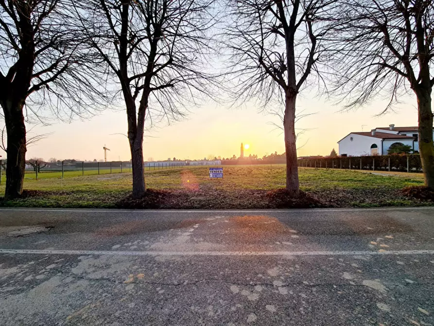 Immagine 6 di Terreno in vendita  in via Caporala a Borgo Veneto