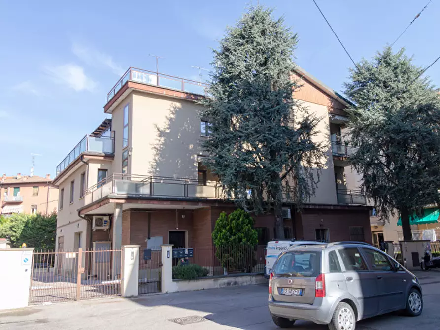 Immagine 1 di Appartamento in vendita  in VIA SILVIO PELLICO a Bologna