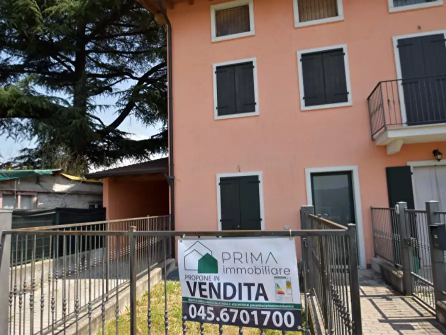 Immagine 1 di Magazzino in vendita  in Via Valpolicella 42 a Pescantina