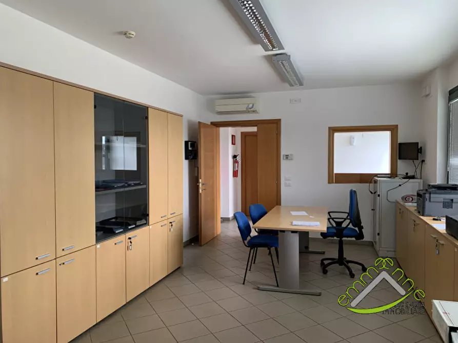 Immagine 3 di Capannone industriale in affitto  in via giacomo puccini a Campagna Lupia