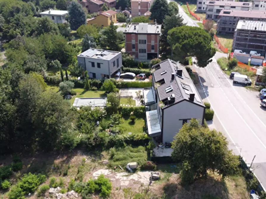 Immagine 10 di Casa trifamiliare in vendita  in VIA ZUCCHI 5 a San Lazzaro Di Savena