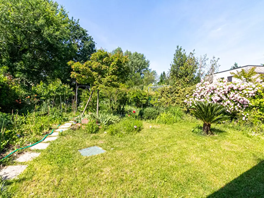 Immagine 16 di Casa trifamiliare in vendita  in VIA ZUCCHI 5 a San Lazzaro Di Savena