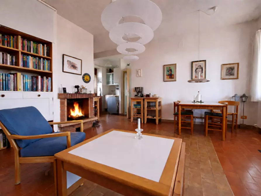 Immagine 4 di Villa in vendita  a Tuoro Sul Trasimeno