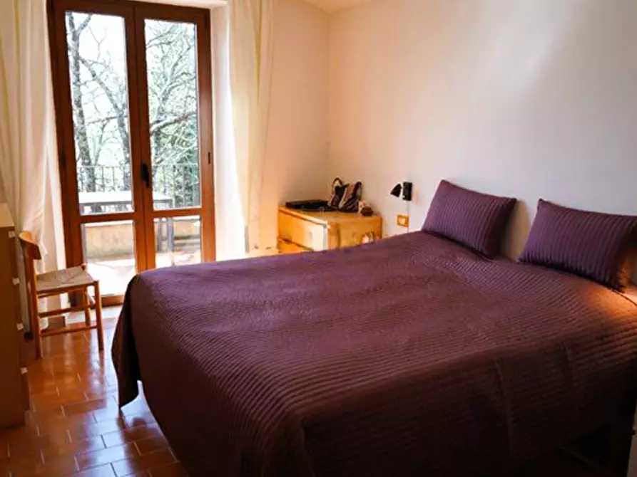 Immagine 4 di Villa in vendita  a Tuoro Sul Trasimeno