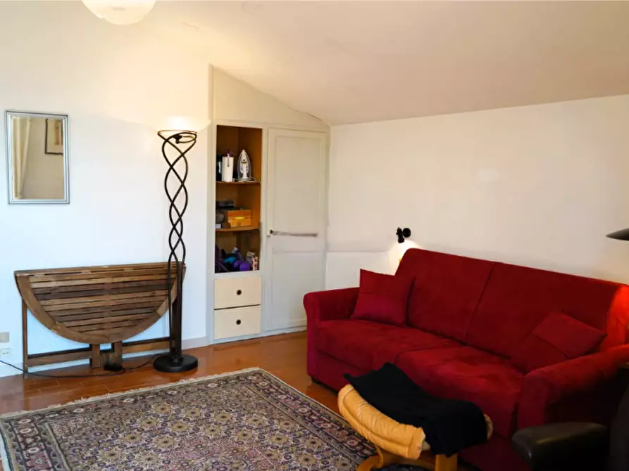 Immagine 6 di Villa in vendita  a Tuoro Sul Trasimeno