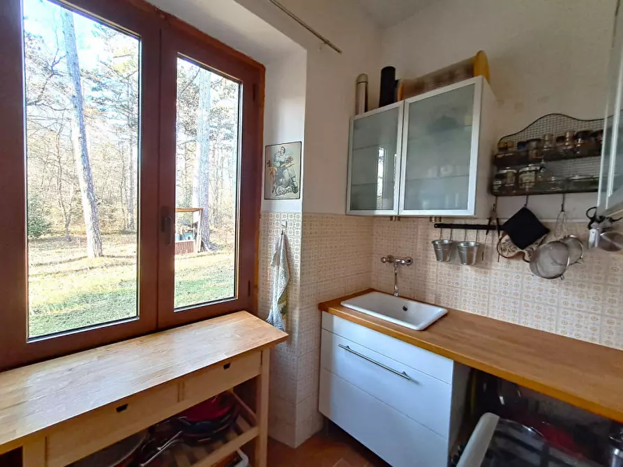 Immagine 10 di Villa in vendita  a Tuoro Sul Trasimeno