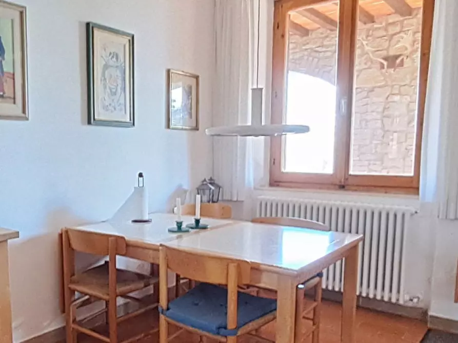 Immagine 11 di Villa in vendita  a Tuoro Sul Trasimeno