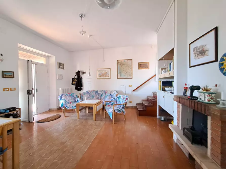 Immagine 12 di Villa in vendita  a Tuoro Sul Trasimeno