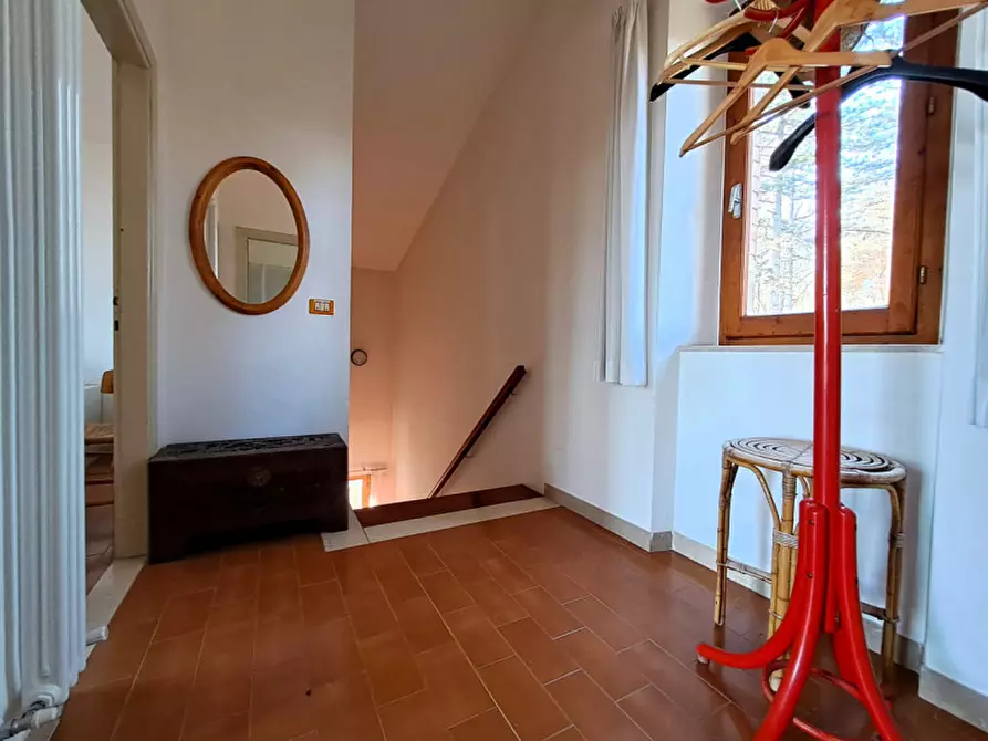 Immagine 13 di Villa in vendita  a Tuoro Sul Trasimeno