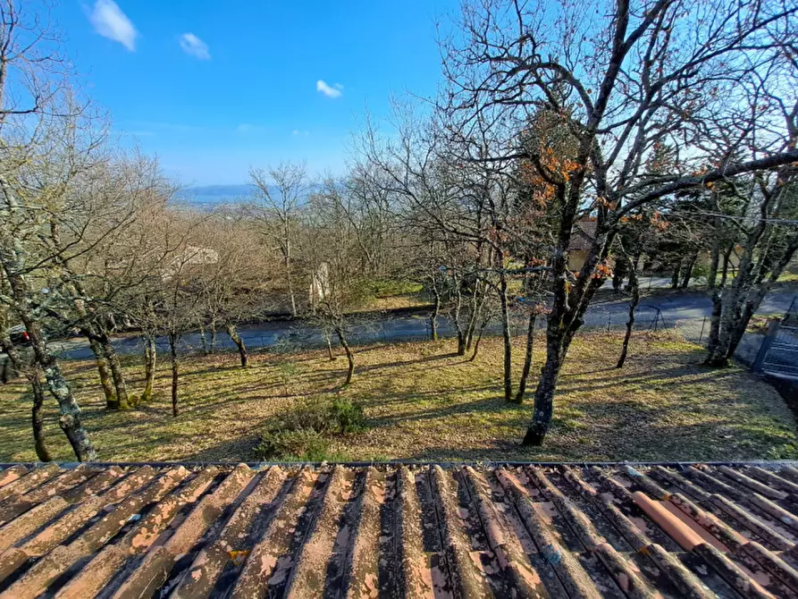 Immagine 15 di Villa in vendita  a Tuoro Sul Trasimeno