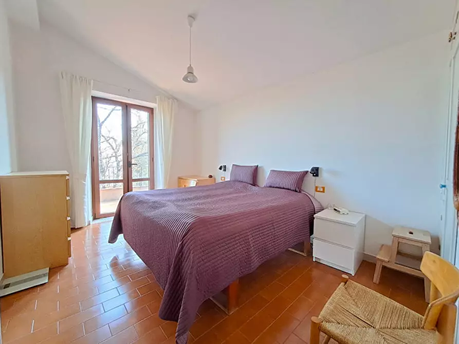 Immagine 19 di Villa in vendita  a Tuoro Sul Trasimeno