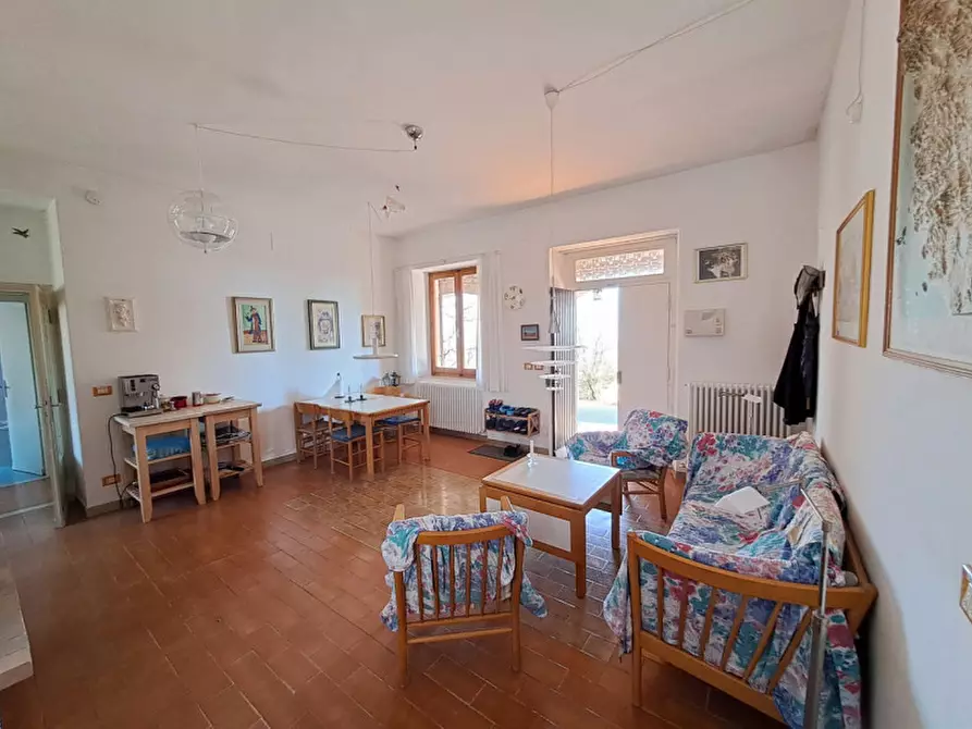 Immagine 26 di Villa in vendita  a Tuoro Sul Trasimeno