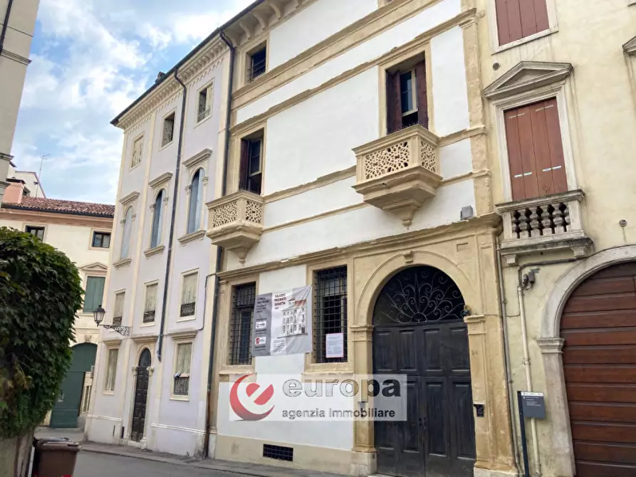 Immagine 5 di Appartamento in vendita  in Contrade PASINI, 24 a Vicenza