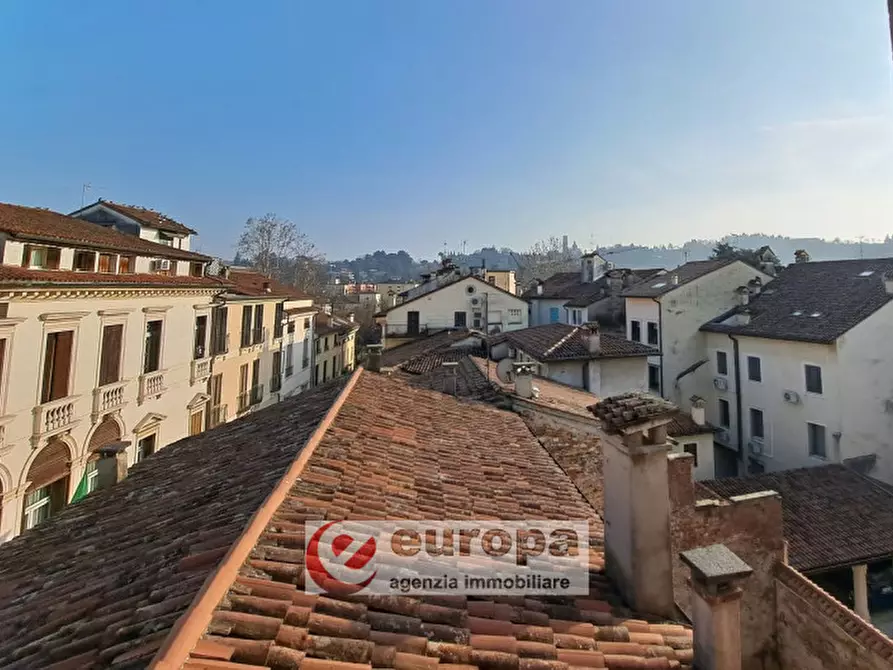 Immagine 8 di Appartamento in vendita  in Contrade PASINI, 24 a Vicenza