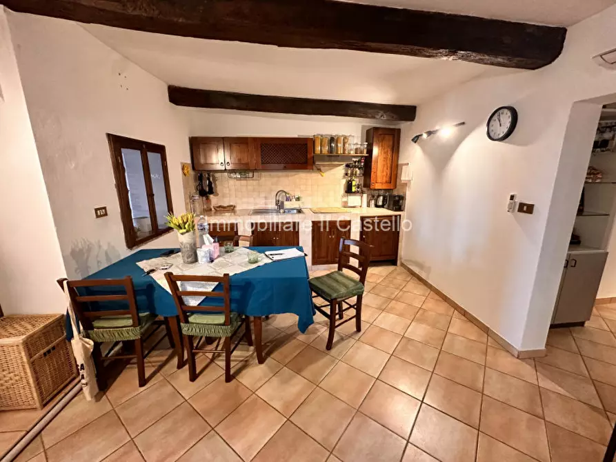 Immagine 3 di Appartamento in vendita  in Via Santa Maria a Castiglione Del Lago