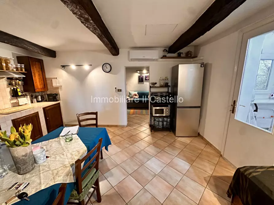 Immagine 5 di Appartamento in vendita  in Via Santa Maria a Castiglione Del Lago