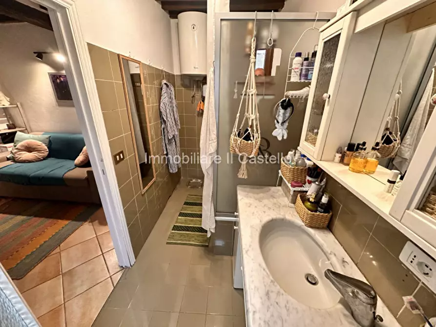 Immagine 14 di Appartamento in vendita  in Via Santa Maria a Castiglione Del Lago