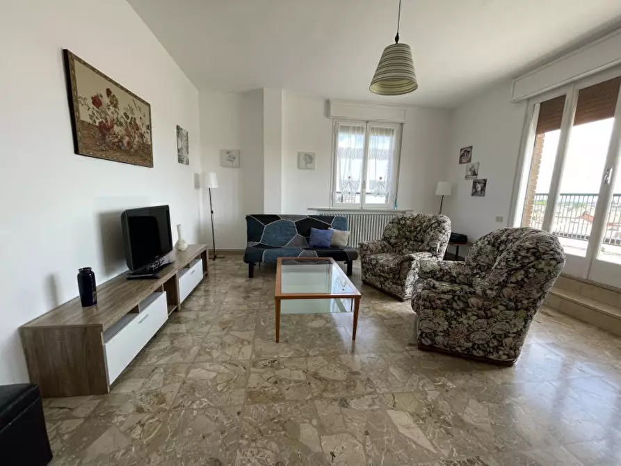 Immagine 6 di Camera in affitto  in Via Volturno a Mirandola