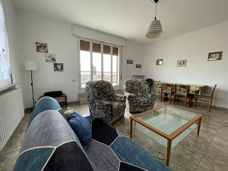 Immagine 7 di Camera in affitto  in Via Volturno a Mirandola