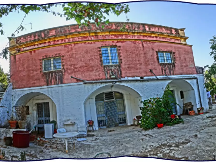 Immagine 7 di Villa in vendita  a Fasano
