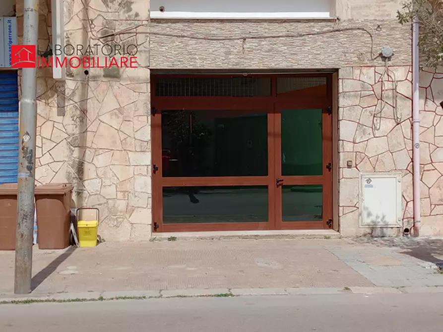 Immagine 5 di Negozio in vendita  in via provinciale 214 B a Guagnano