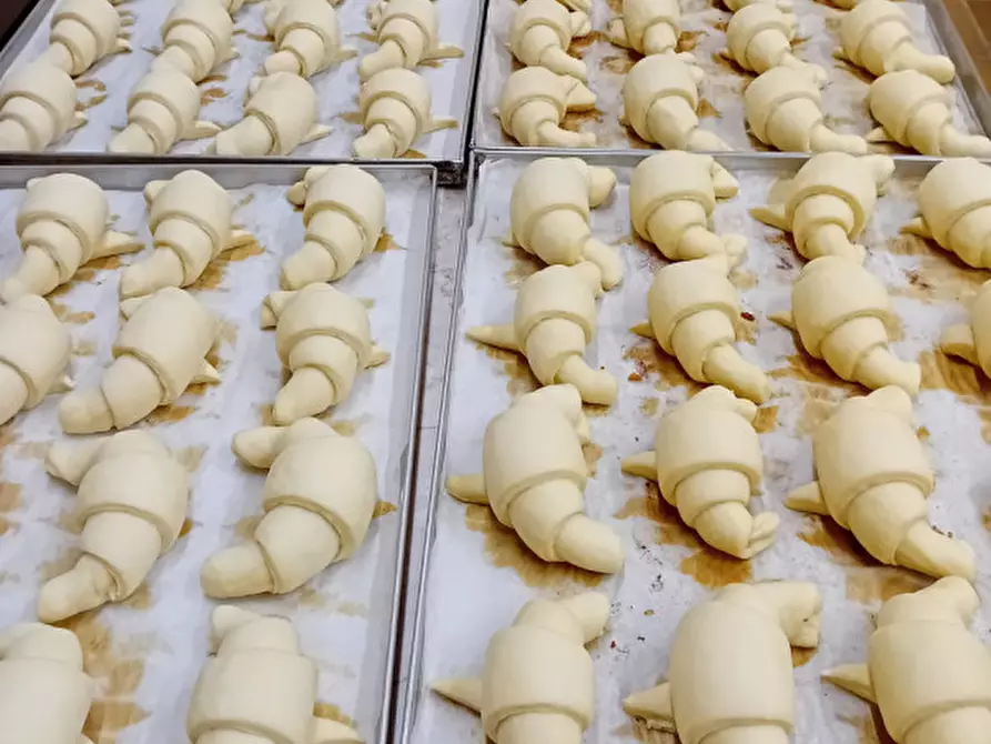 Immagine 15 di Attività commerciale in vendita  in via A. gramsci a Desenzano Del Garda