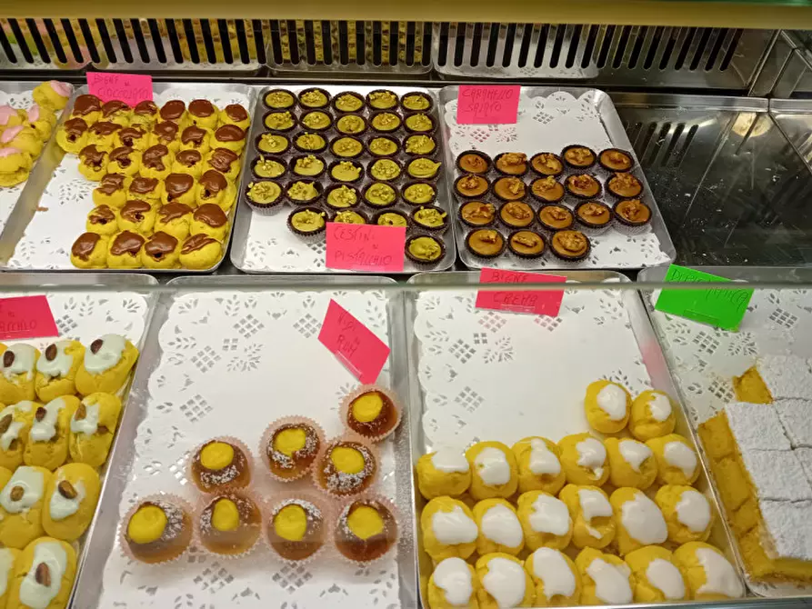 Immagine 16 di Attività commerciale in vendita  in via A. gramsci a Desenzano Del Garda