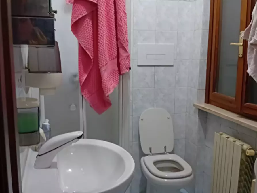 Immagine 26 di Attività commerciale in vendita  in via A. gramsci a Desenzano Del Garda